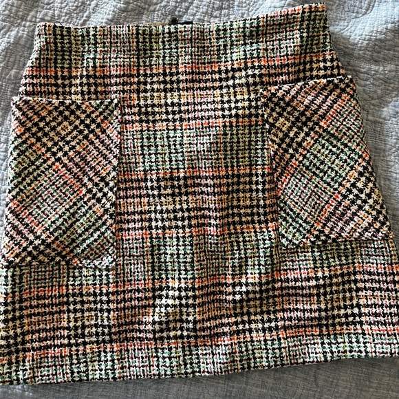 Beautiful Maeve by anthropologie skirt. Lovely tweed colors. 45 cm in length - Picture 1 of 4